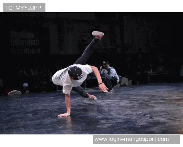 上海街舞队在世界滑板锦标赛中的战术表现与精彩瞬间分析